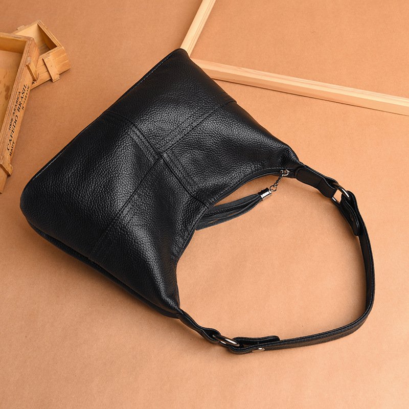 Middle-aged and elderly messenger bags women's bags 2021 new ladies bags large-capacity soft leather shoulder bags